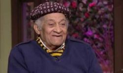 الموت يغيبُ الفنان المصري  صالح العويل